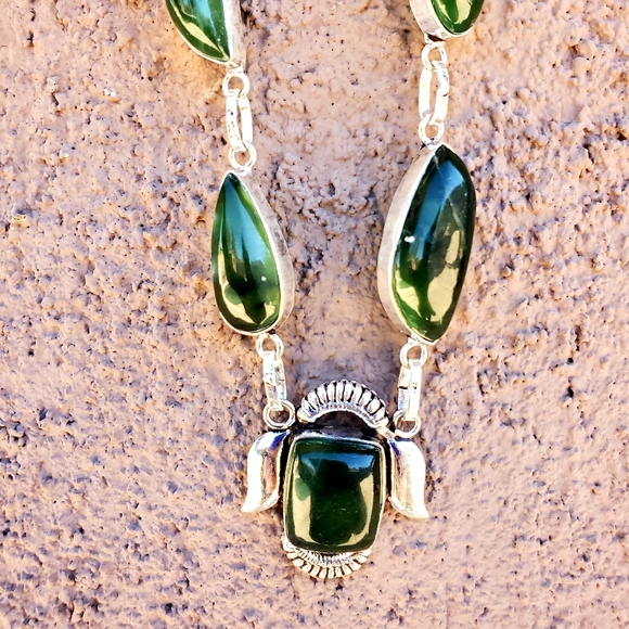 New Nephrite Canadian Jade 925 Silver Necklace. - Picture 12 of 15